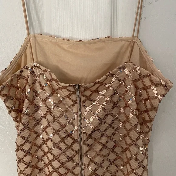 Pretty Little thing sequence gold dress! Size 2 - Picture 4 of 12